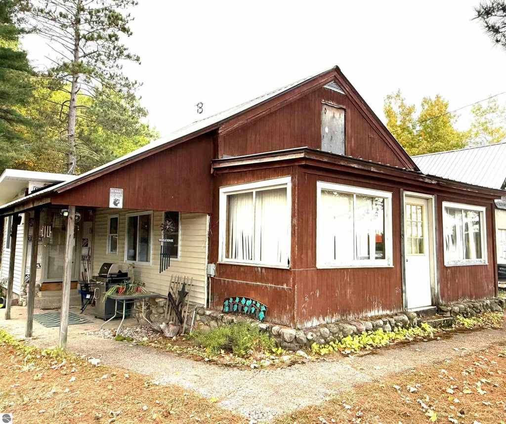 4273 N Dickerson Road, Manton