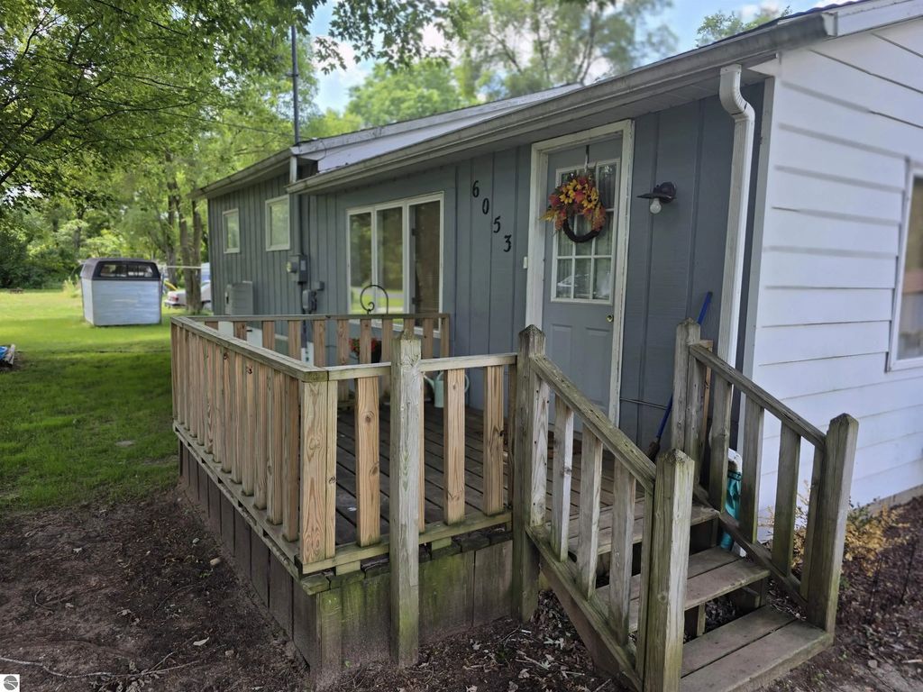 6053 Nw Mill, Riverdale
