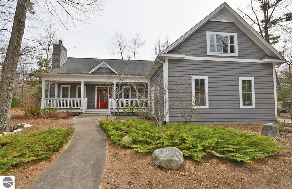 12 Pine Trace, Glen Arbor