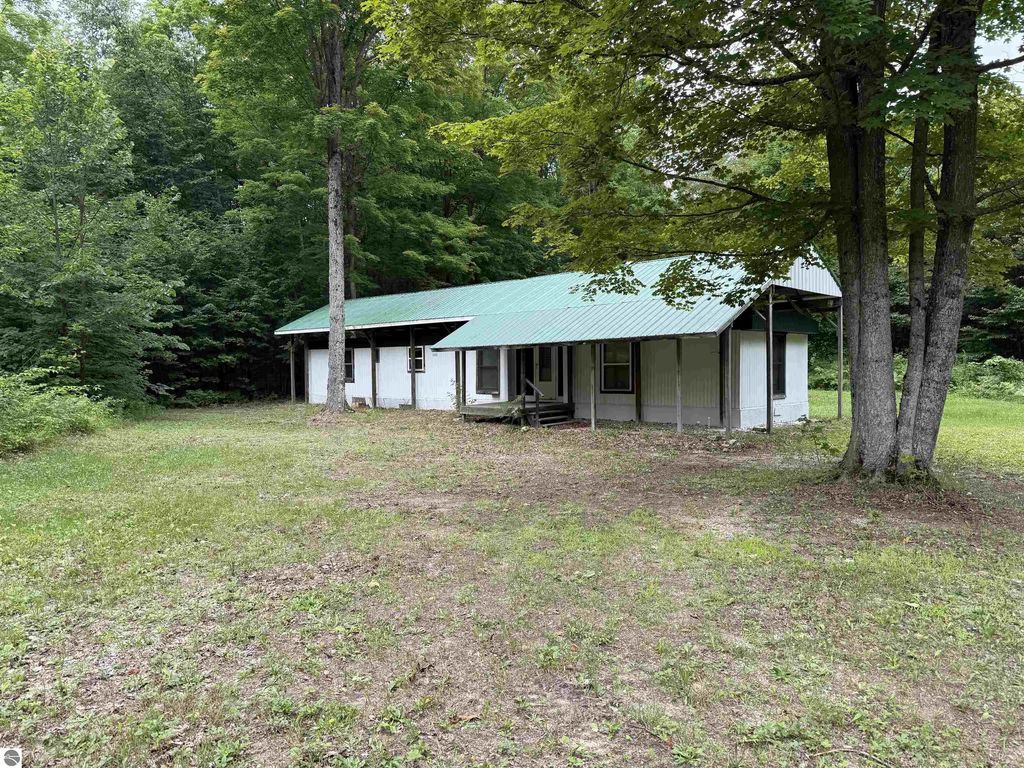 5175 Mancelona Road, Mancelona
