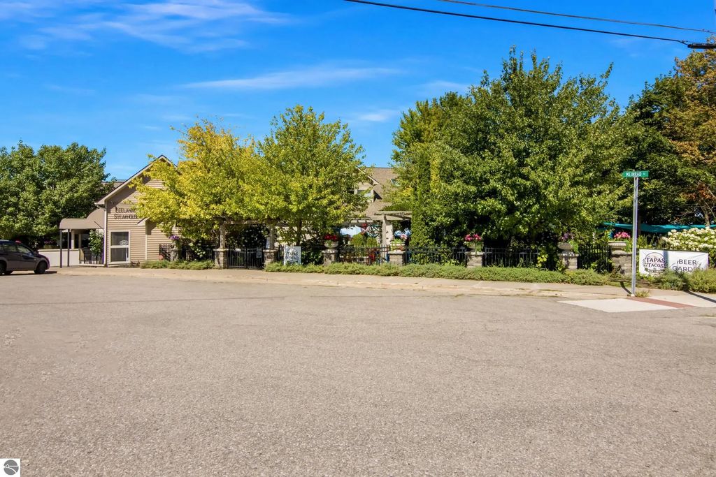 104 W Main Street, Lake Leelanau