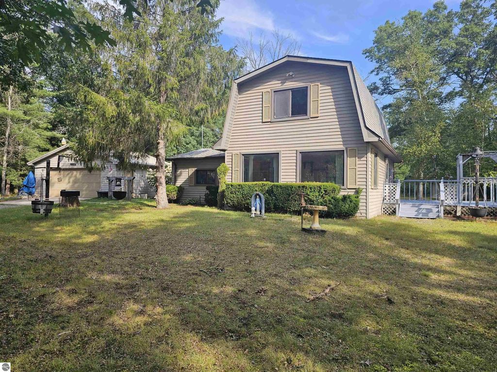 7282 Rollways Road, South Branch