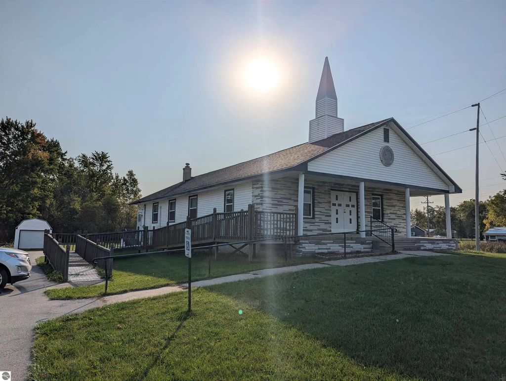 320 N State Street, Twining