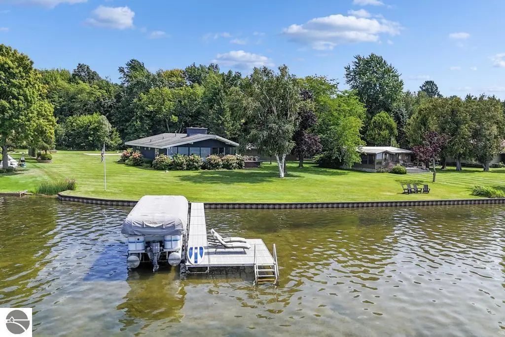 3748 E Duck Lake Road, Grawn