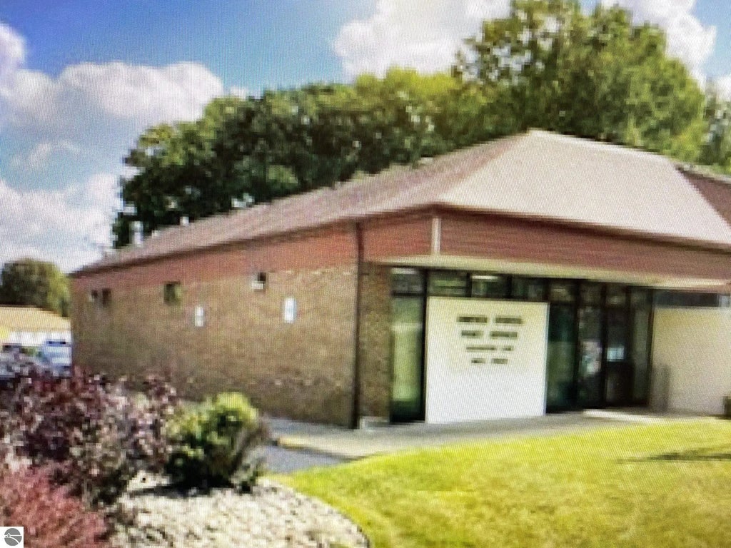 2255 S Tower Hill Road, Houghton Lake