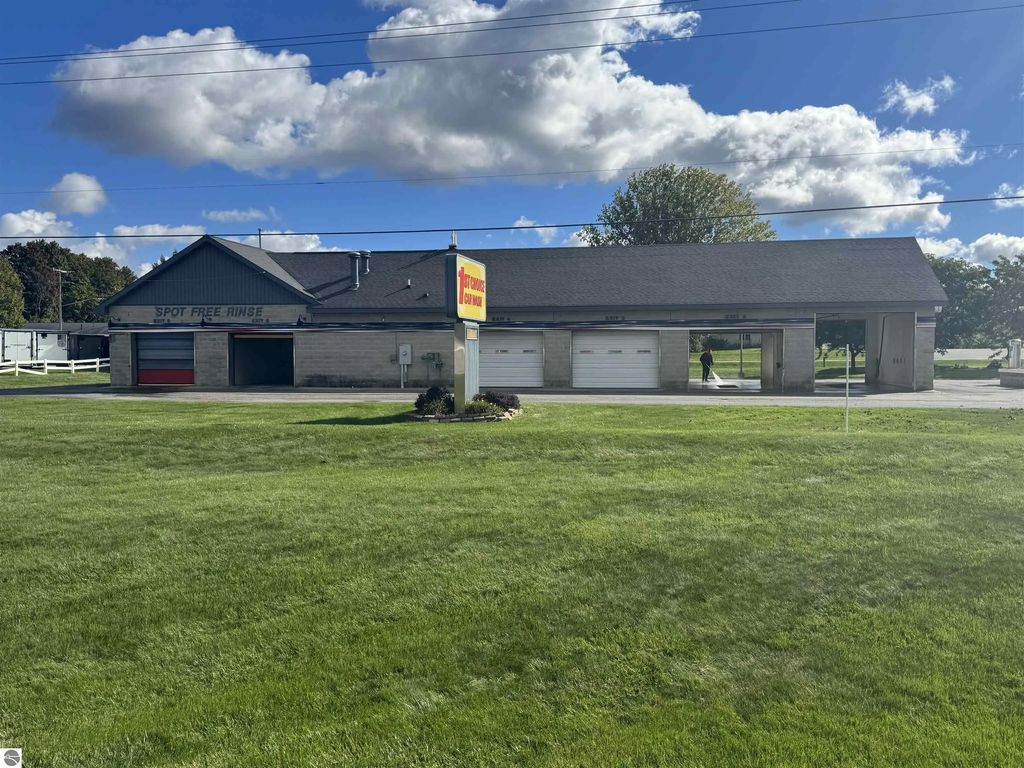 3950 Alpha Boulevard, Traverse City