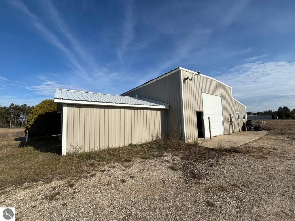 9560 Us-131, Mancelona