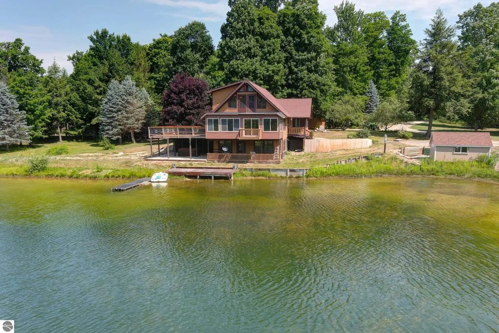 22559 Conrad Road, Copemish