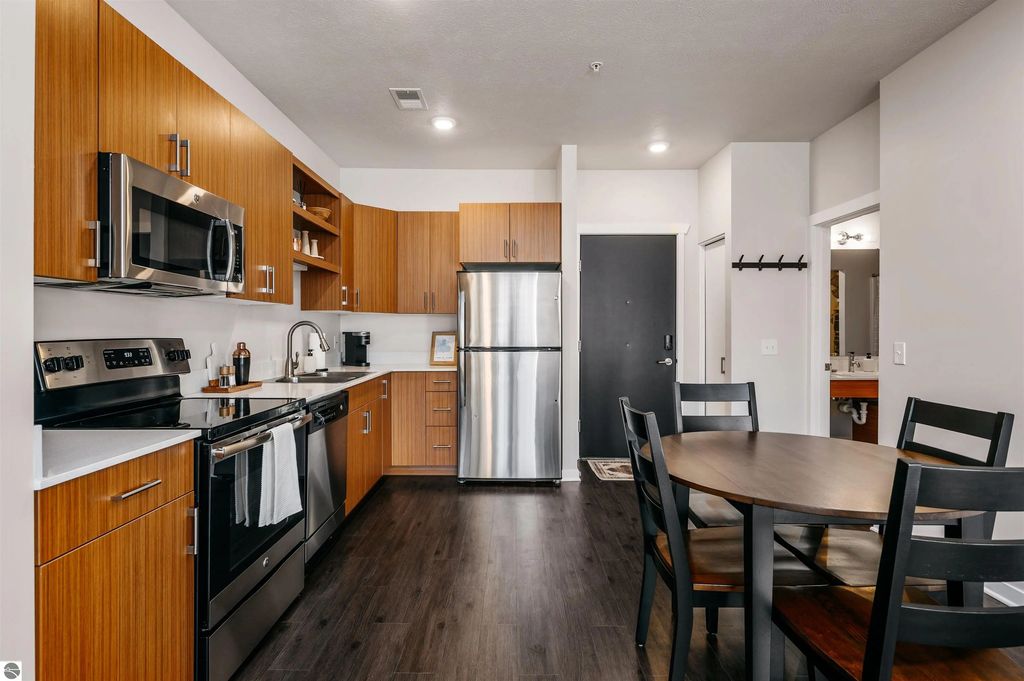 630-410 Garfield Avenue #410, Traverse City