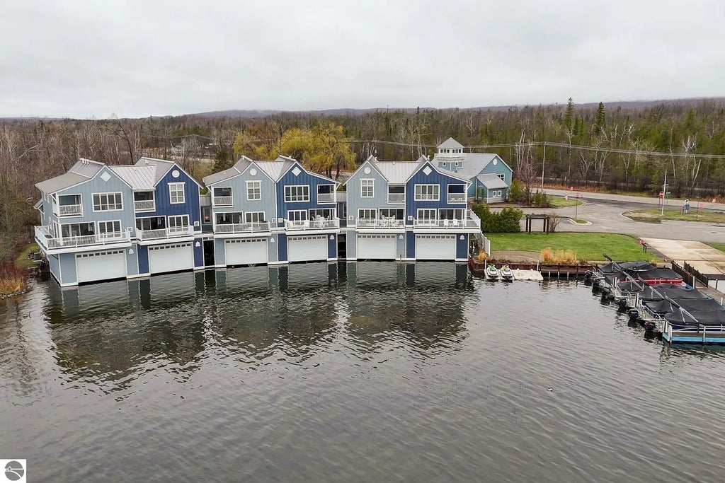 3608 Cincinnati Avenue 5, Alanson