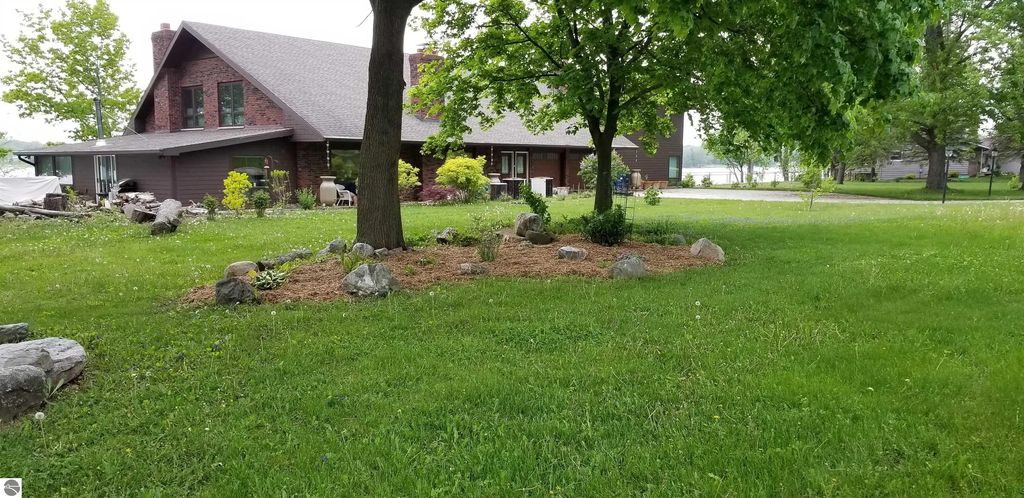 1084 Clubhouse Drive, Lake Isabella