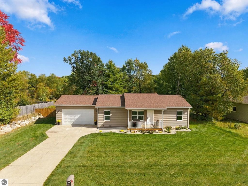 840 Seneca Place, Cadillac
