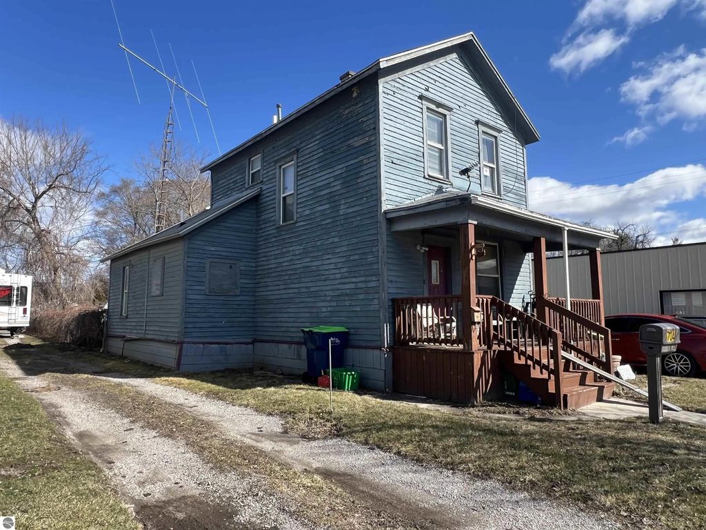 704 Salzburg Avenue, Bay City