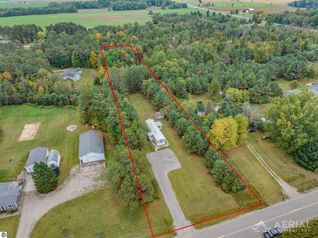 358 E Esmond Road, Rose City
