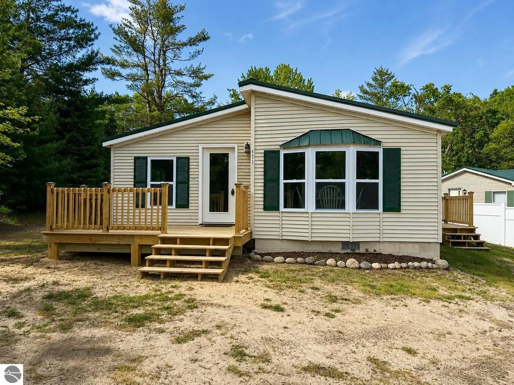 5472 Clubhouse Trail, Gaylord