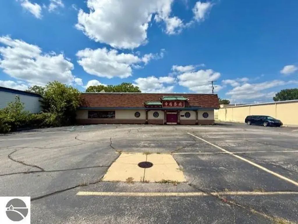2320 S Dort Highway, Flint