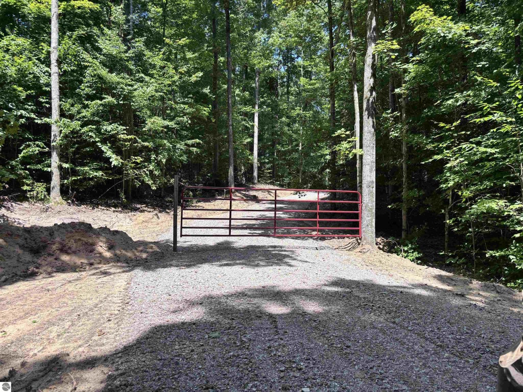 W Elder Road, Mancelona