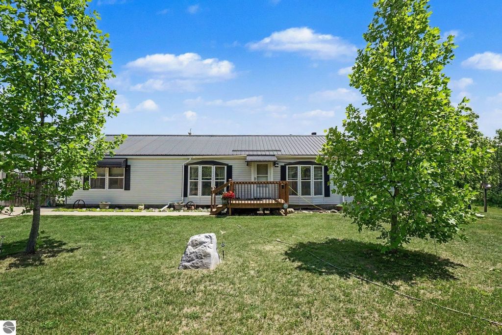 9145 Lydell Road, Farwell