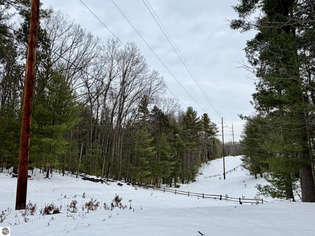 4478 Ground Pine Trail, Traverse City