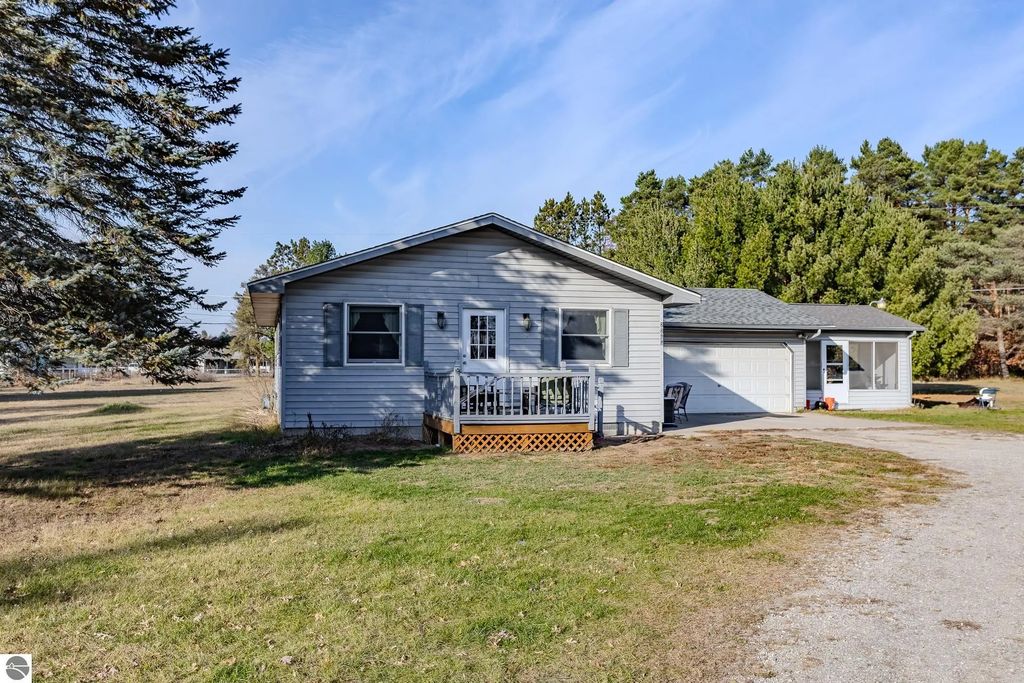 2265 Michigan Avenue, Prescott