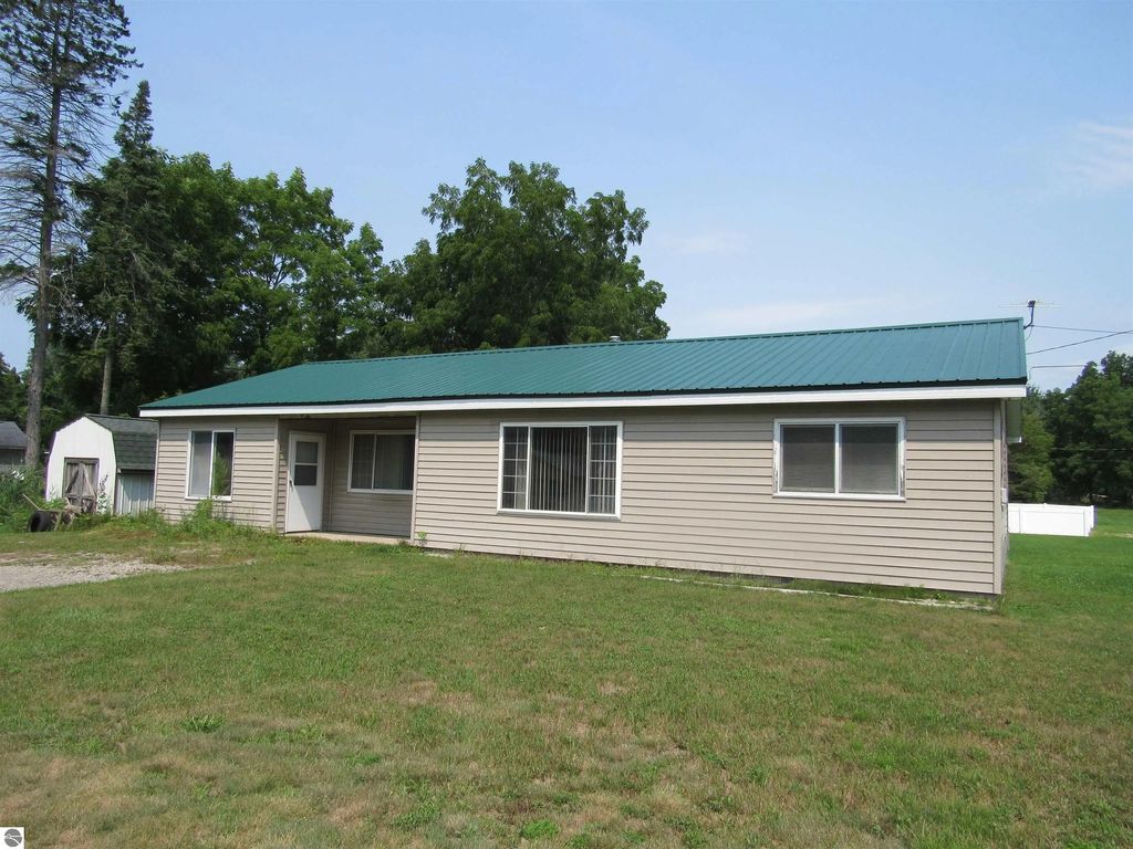 902 Fourth Street, Tawas City