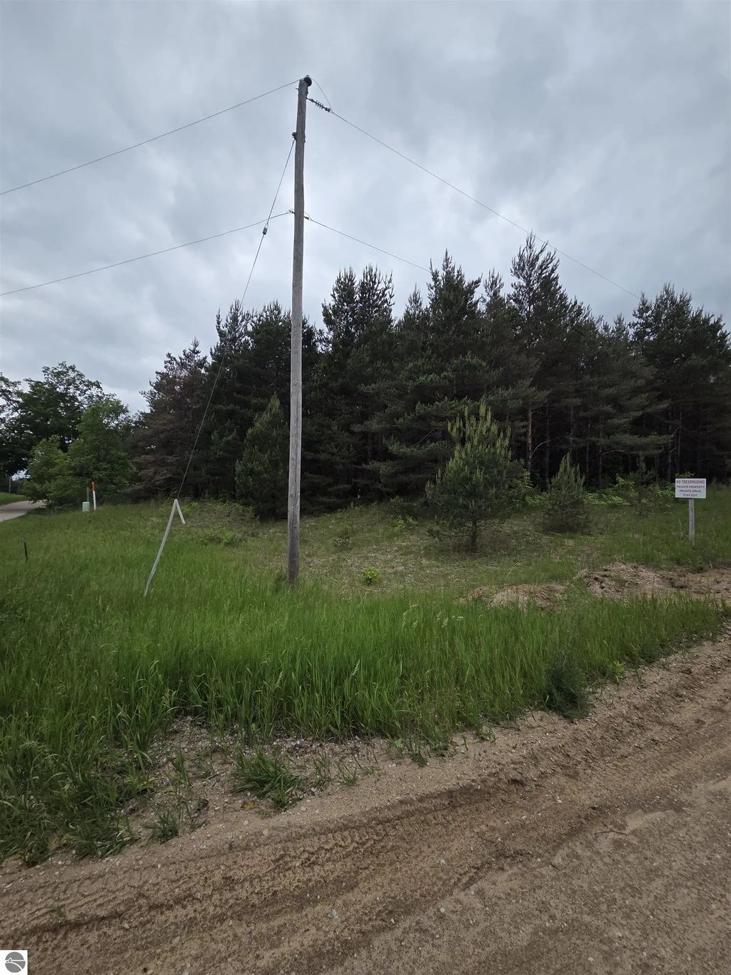 County Line Road, Kingsley