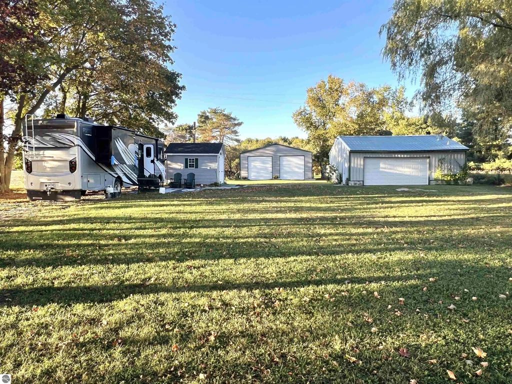 7682 Jackson Road, Elwell