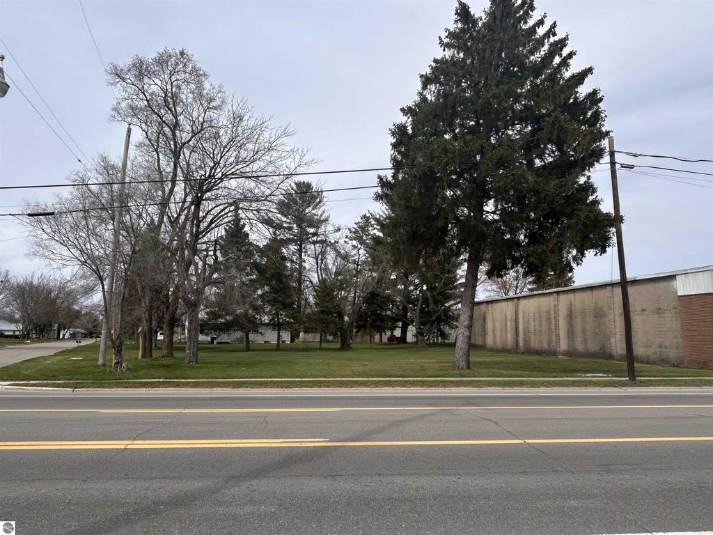 434 W 5th Street, Clare