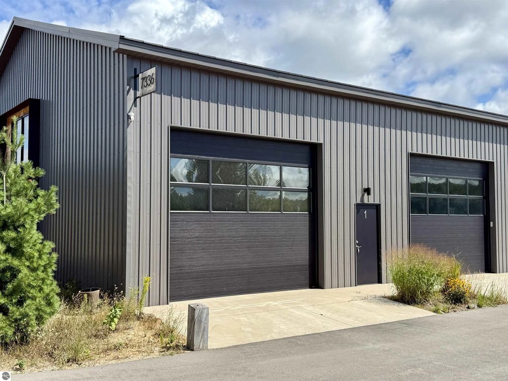 7336 E Duck Lake Road #1, Lake Leelanau
