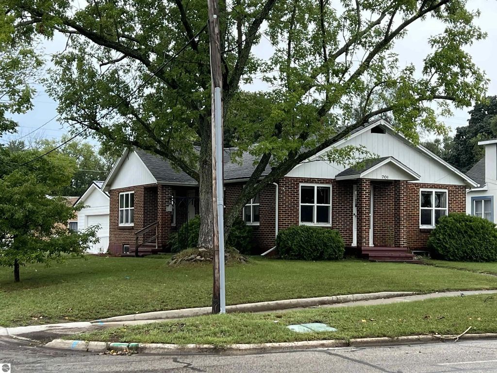 701 N Harris Street, Mt Pleasant