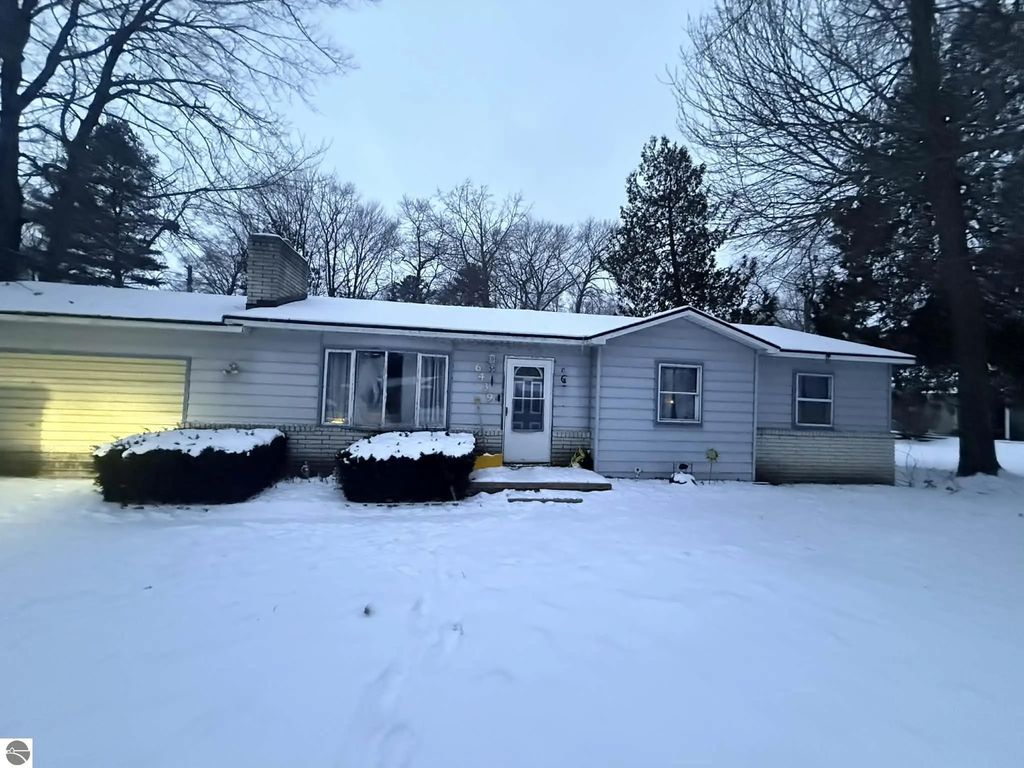 6439 Tecumseh Avenue, Oscoda