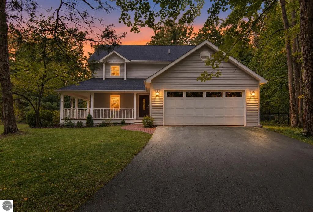 151 Dubonnet Trail, Interlochen
