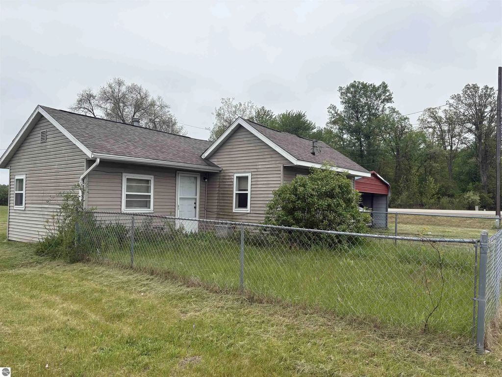 3988 W Isabella Road #1, Shepherd