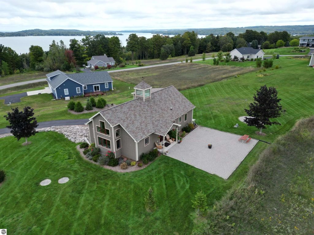 4740 E Water View Drive, Lake Leelanau