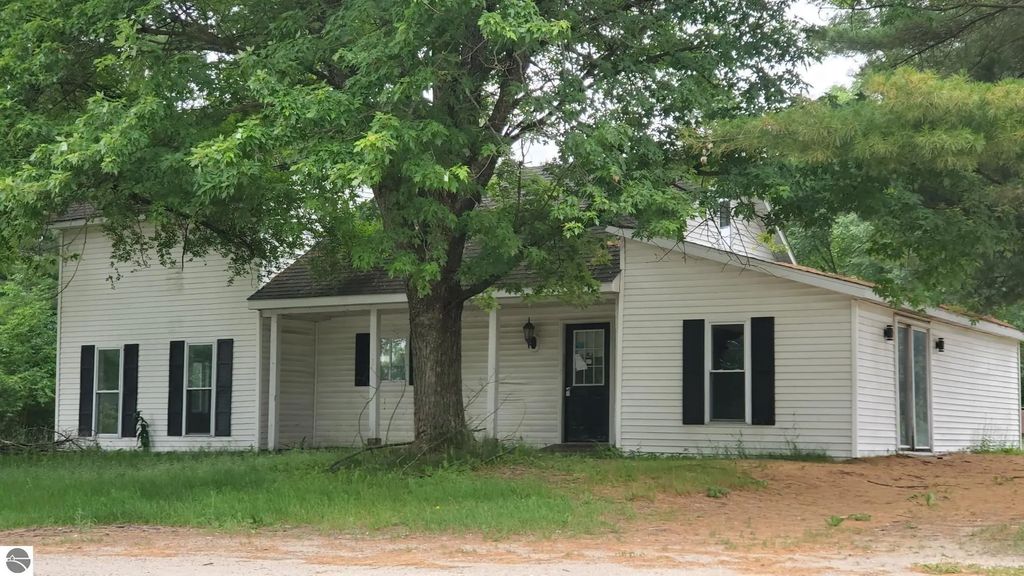 5500 85th Avenue, Evart