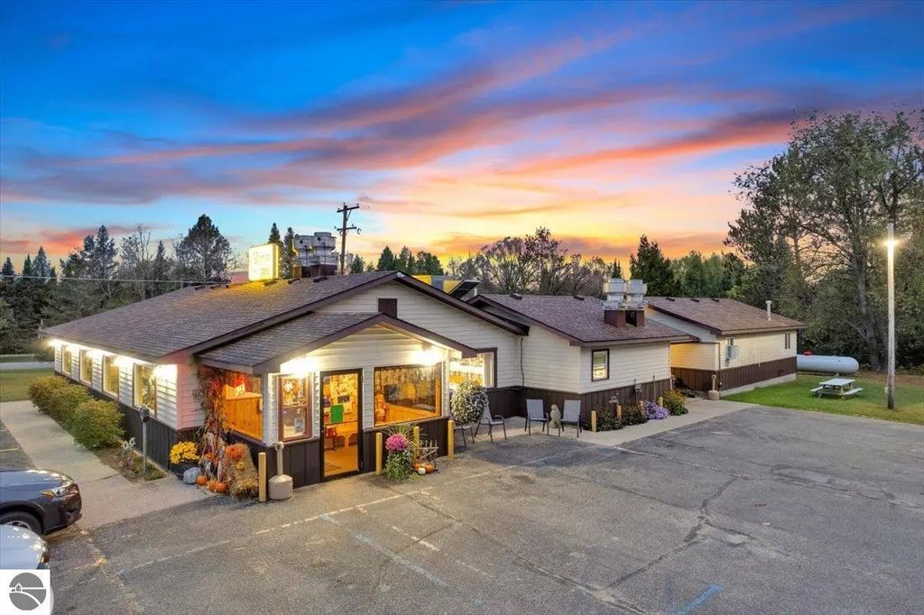 3070 Lupton Road, Lupton