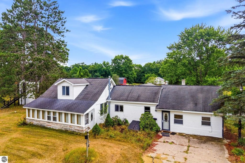 14160 New Millpond Road, Big Rapids