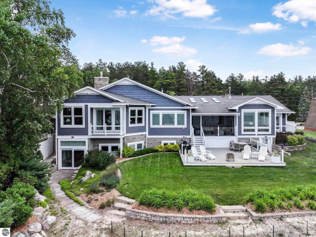 6709 E Wilderness Drive, Mackinaw