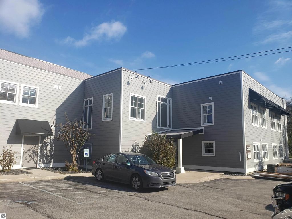 805 W Front C, Traverse City
