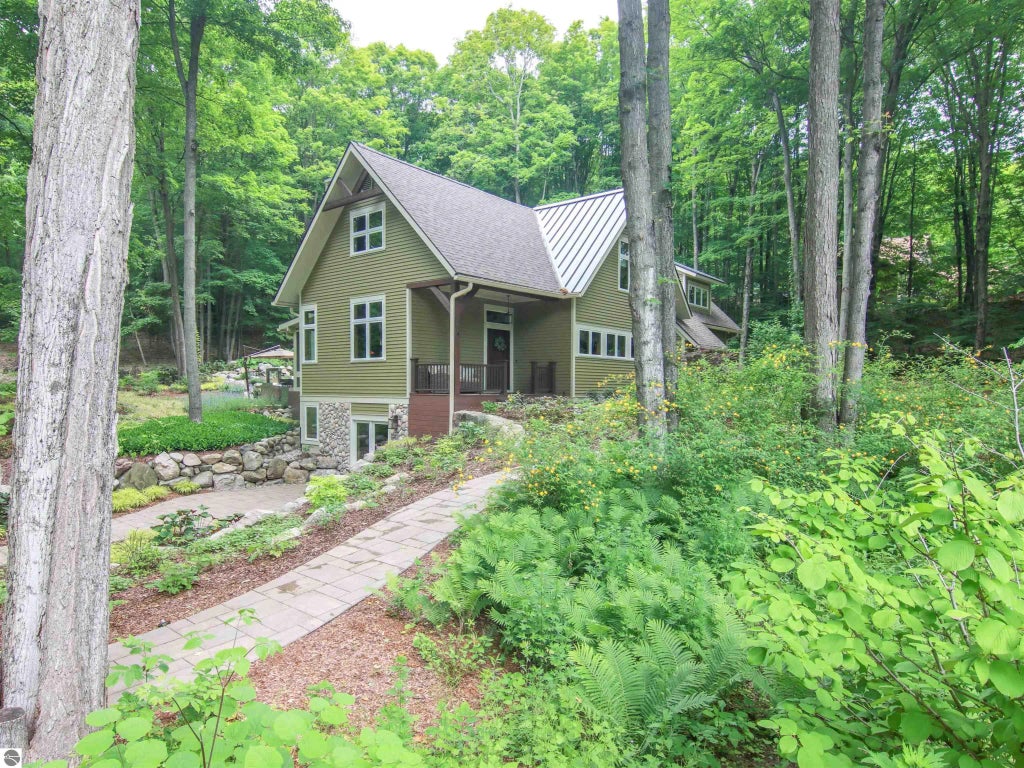 11610 Mountain Woods Drive 20, 22, Thompsonville