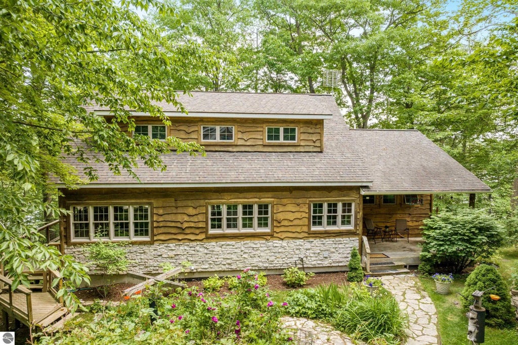 967 Old Miller Road, Beulah