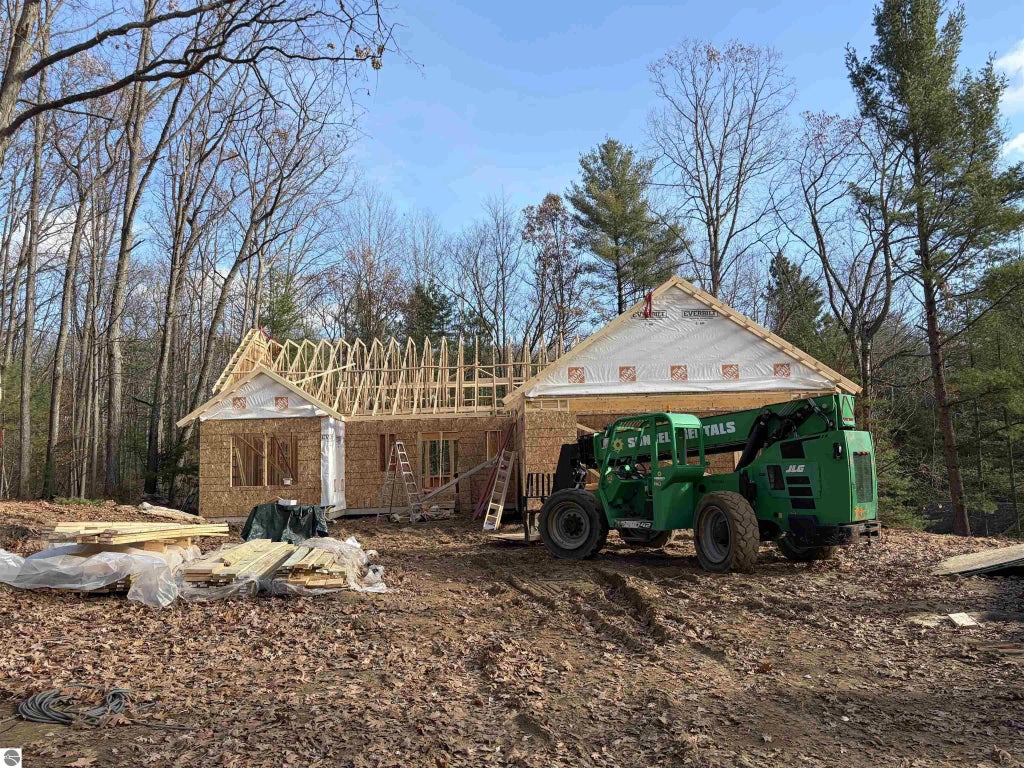 3423 Holiday Ridge Road, Traverse City