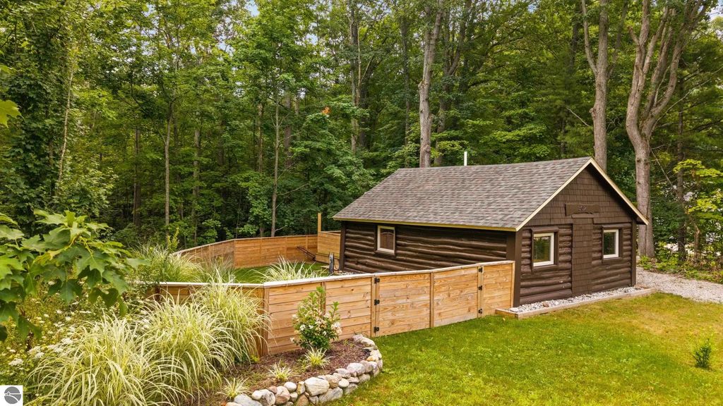302 N Boyd Street, Fife Lake