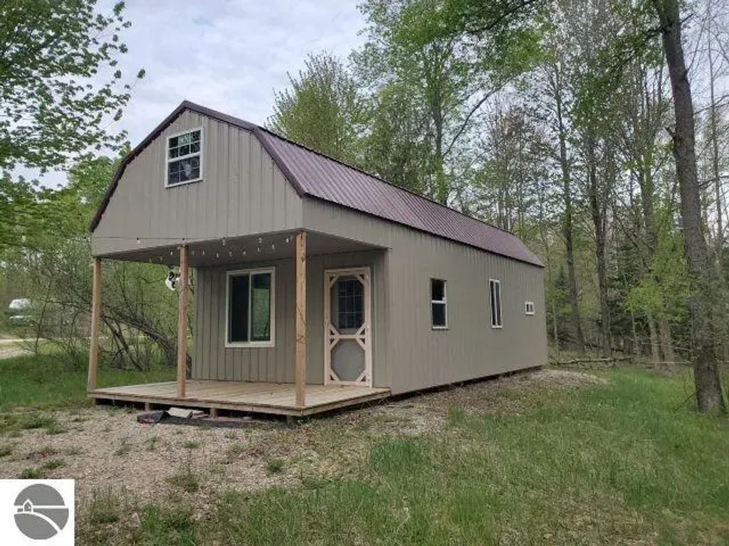 44 Rolling Hills Drive, West Branch