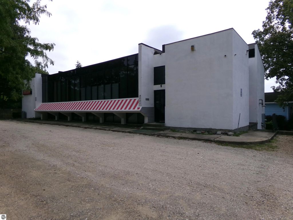 4021 W Michigan Avenue, Lansing