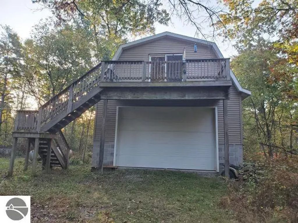 3487 Perry Holt Road, West Branch