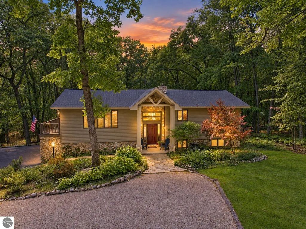 4954 Timber Lawn Court, Cadillac