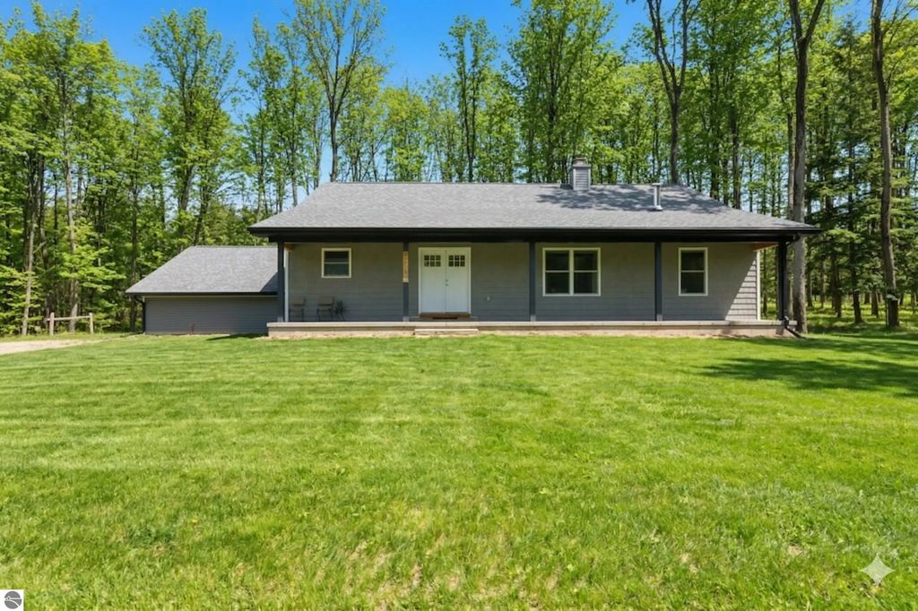 4214 Antioch Drive, Mesick