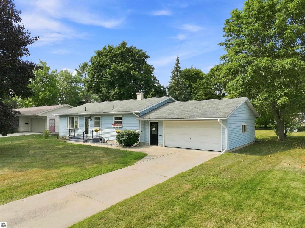 714 Sunset Lane, Cadillac