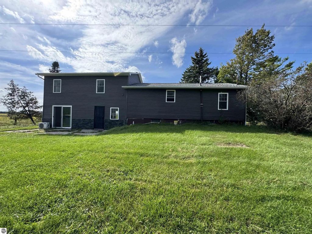 930 Reed Road, Sterling
